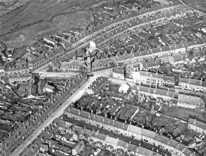 Aerial view showing Butts School, before 1935. (Walsall LHC)